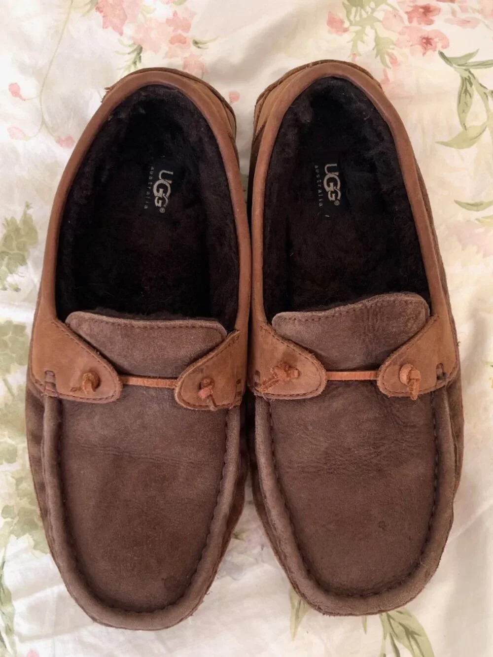 Ugg Sheepskin Lined Suede Slipper